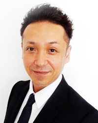 代表取締役　上野輝